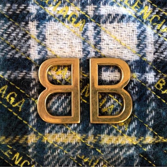 Authentic Balenciaga Plaid Shoulder Bag - Picture 4 of 16